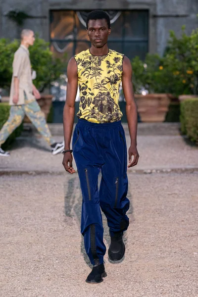 Look 36